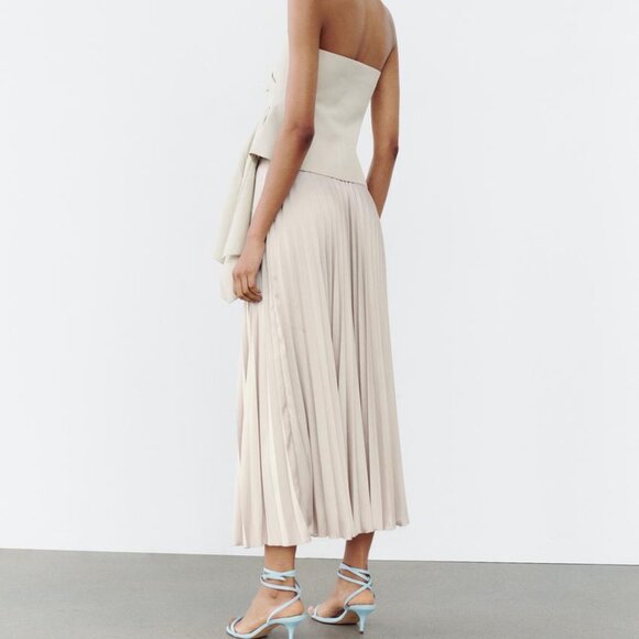 NWT ZARA PLEATED SATIN EFFECT SKIRT SOFT GOLD - Picture 4 of 8